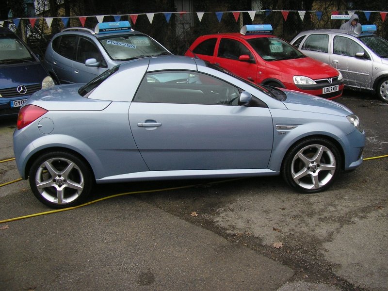 Used 2005 Vauxhall Tigra Sport 16v for sale in Polegate, East Sussex